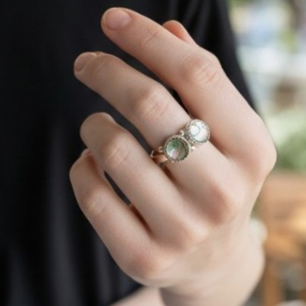 🦋Sterling Silver Mother Of Pearl Disc Circles Ring Size 6.5! - Picture 6 of 12